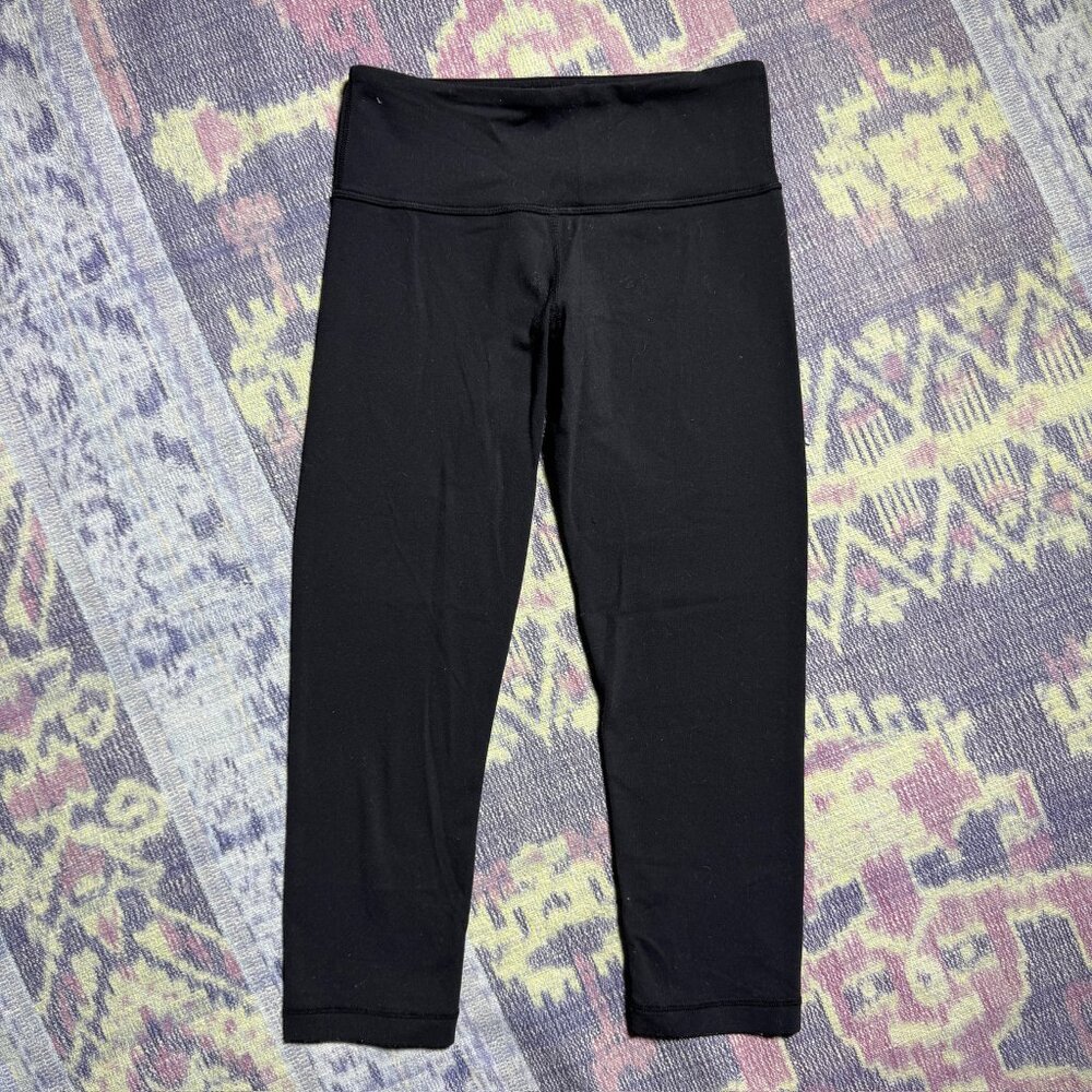 Lululemon Solid Black Pull On Cropped Tights Leggings Women's Size 4
